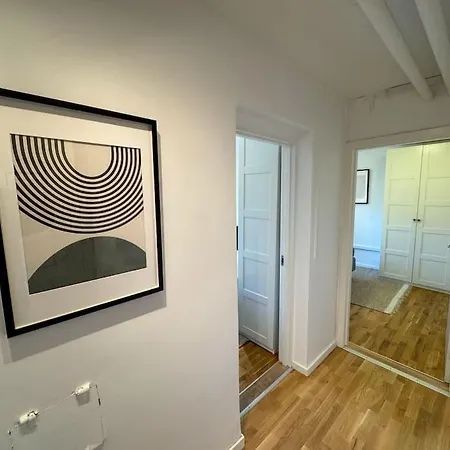 Lägenhet 3br Flat In Vibrant & Trendy Area *