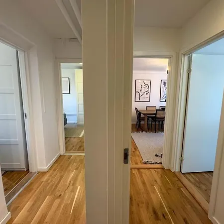 Lägenhet 3br Flat In Vibrant & Trendy Area *